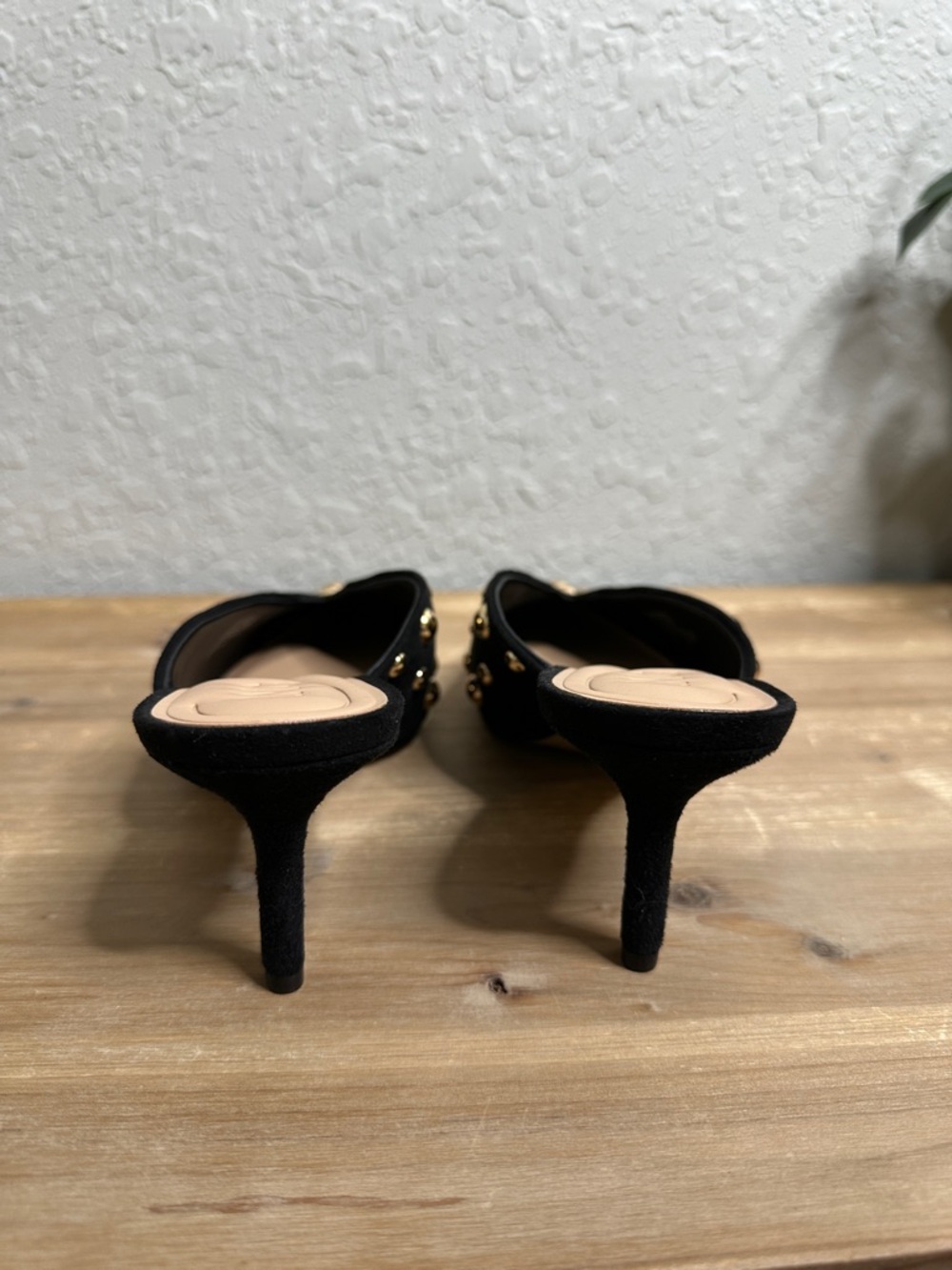 I.N.C. Women's Genevie Black and gold studded Pointed Toe Heeled Mules size 6.5 - Picture 8 of 15
